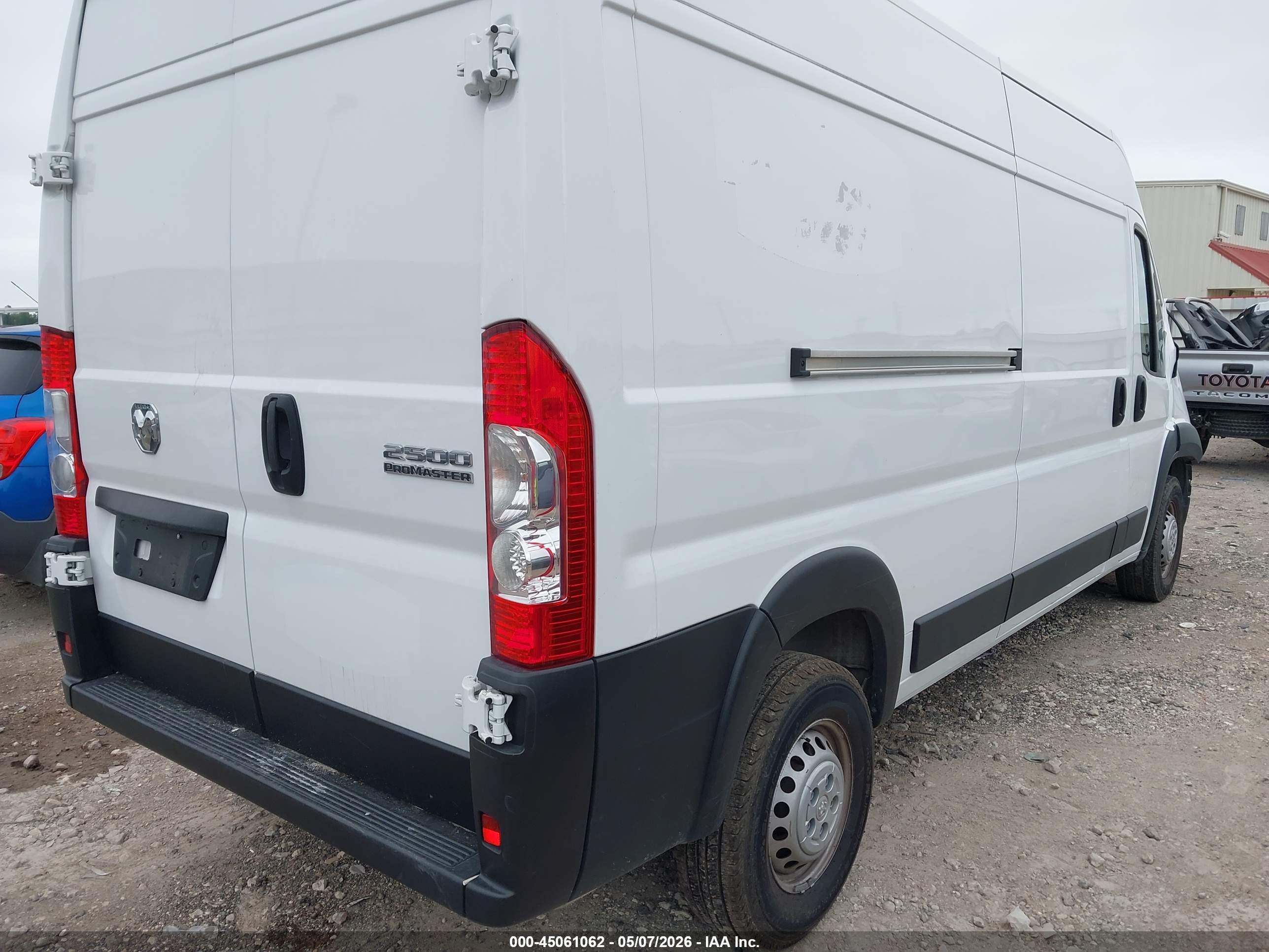 2025 RAM ProMaster City — VIN 3C6LRVDG2SE519091 — photo 4